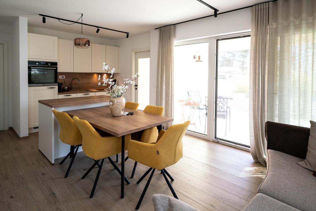 Sežana Apartments Kras 24 With Pool מראה חיצוני תמונה