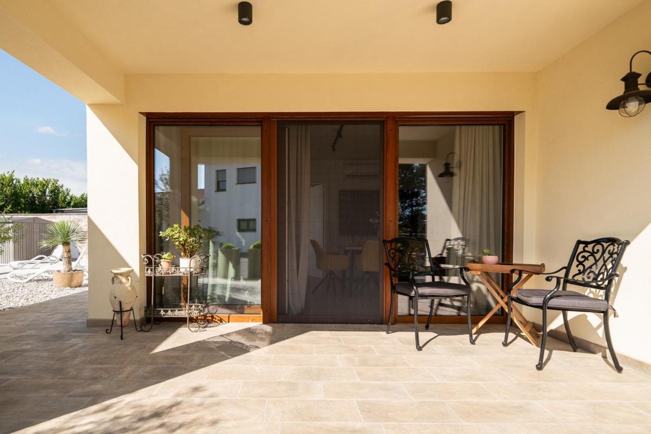 Sežana Apartments Kras 24 With Pool מראה חיצוני תמונה