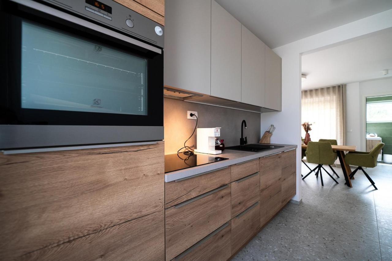 Sežana Apartments Kras 24 With Pool מראה חיצוני תמונה