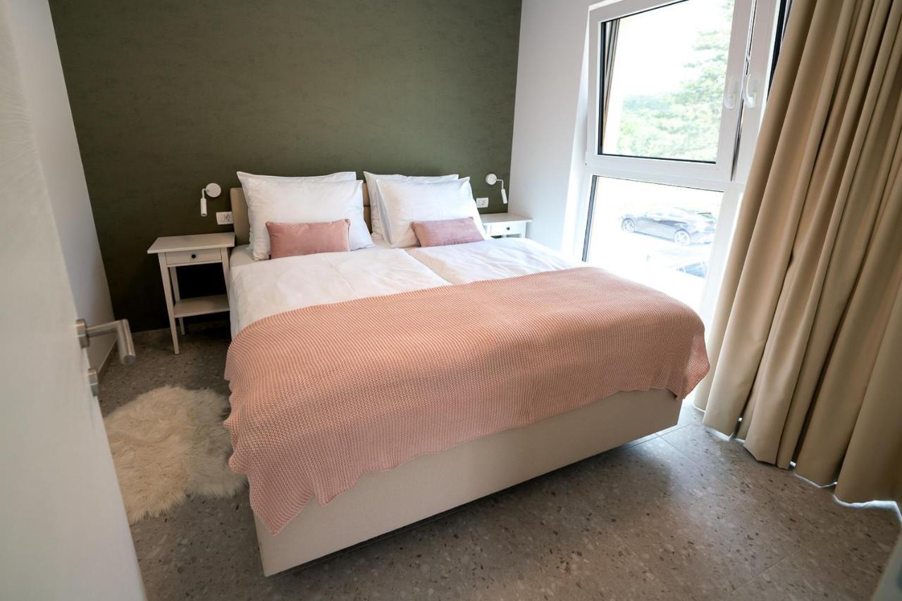 Sežana Apartments Kras 24 With Pool מראה חיצוני תמונה