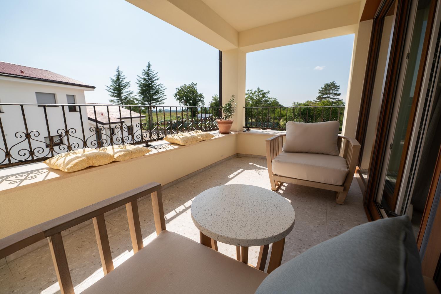 Sežana Apartments Kras 24 With Pool מראה חיצוני תמונה